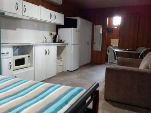 Paringa Caravan Park - e-Seniors 1
