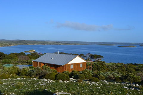 Pelican Lagoon Cabin - e-Seniors 0