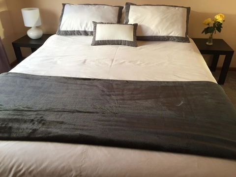 Penguin Seaside Homestay - e-Seniors 2