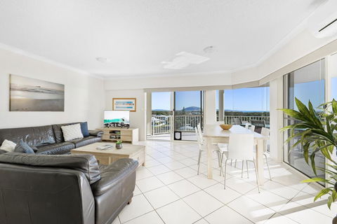 Penthouse - Private Rooftop Spa - e-Seniors 1
