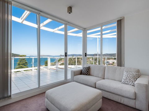 Penthouse 707 - 4 Bedroom Oceanview Penthouse - e-Seniors 1