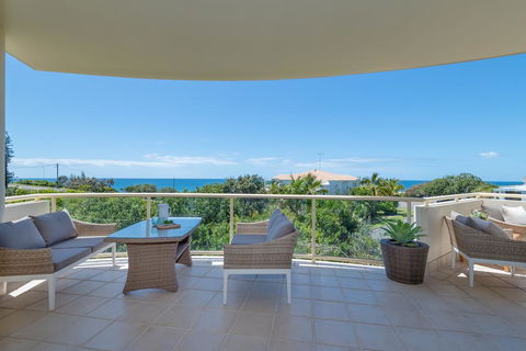 Penthouse Luxe, Sunrise Beach - e-Seniors 3