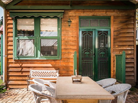 Peppercorns B&B - e-Seniors 1