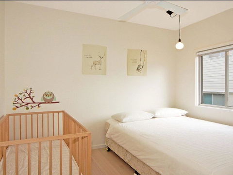 Prime Position - Across From Seven Mile Beach - e-Seniors 2
