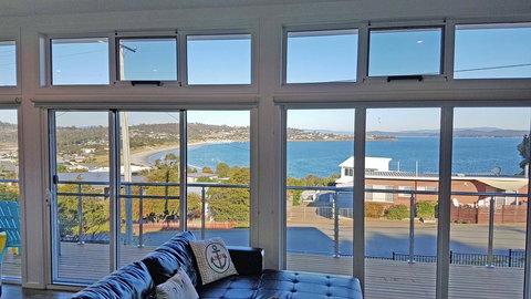 Primrose Sands Panorama - e-Seniors 0