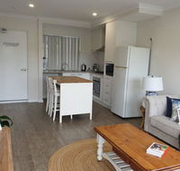 Quiet apartment walking distance to restaurants - e-Seniors