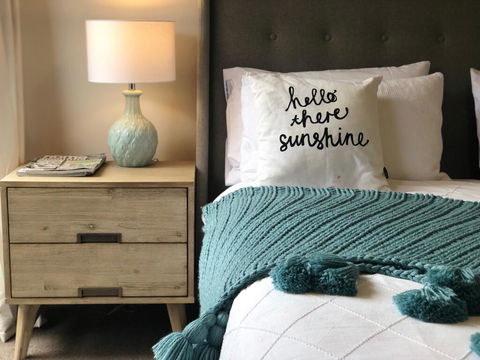 Quiet River Front Escape Walk To Ocean Street & Shops - e-Seniors 1