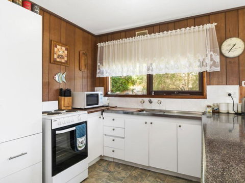 Raymond Cottage - e-Seniors 1