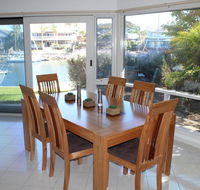 Relax at the Marina - e-Seniors
