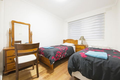 Rent Melbourne - e-Seniors 2