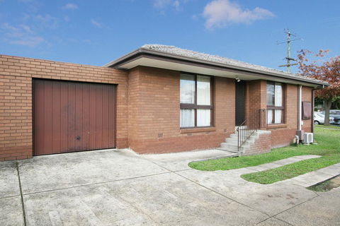 Rent Melbourne - e-Seniors 1