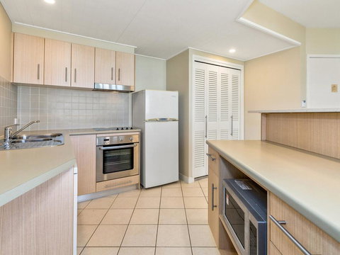 RESORT ON THE BEACH 7225 Dual Room - e-Seniors 2