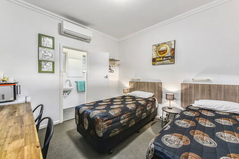Rest Motels - e-Seniors 3