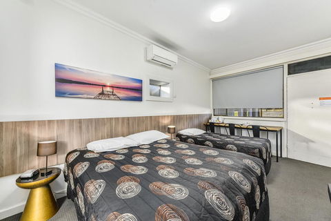 Rest Motels - e-Seniors 1