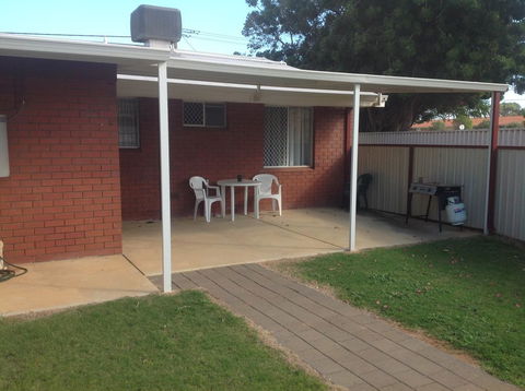 Rhodeside Lodge - e-Seniors 3
