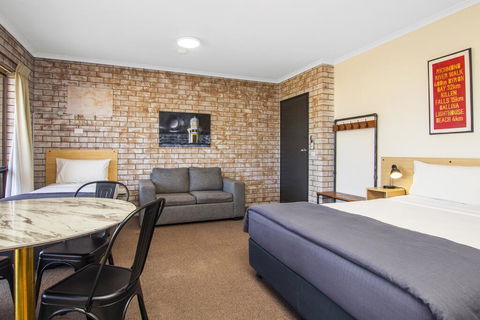 River Street Motel - e-Seniors 2