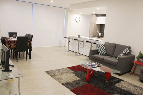 Riverside Apartment Next To Sydney Olympic Park - e-Seniors 3