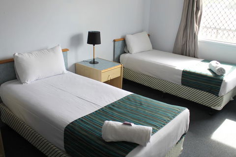 Rocky Glen Hotel Motel Gladstone - e-Seniors 1