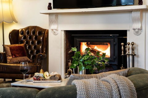 Roses Of Daylesford - Rosemary Cottage - e-Seniors 0
