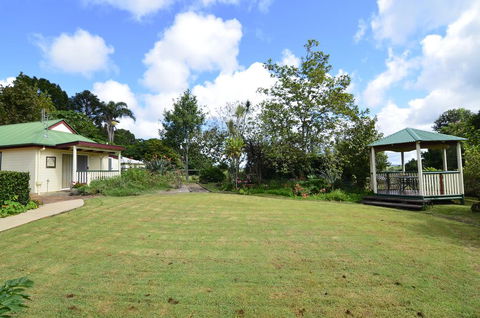 Rosevillehouse Bed & Breakfast - e-Seniors 3
