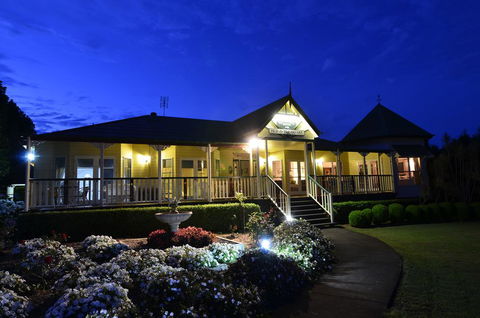 Rosevillehouse Bed & Breakfast - e-Seniors 0