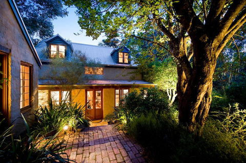 Rubys Amethyst Cottage - e-Seniors 0