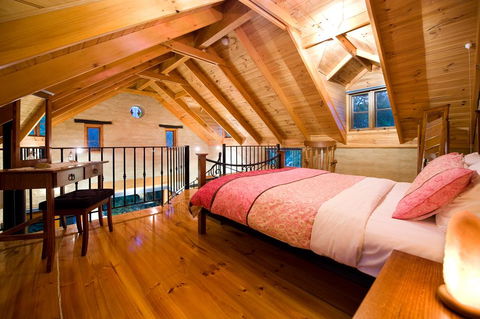 Rubys Amethyst Cottage - e-Seniors 1