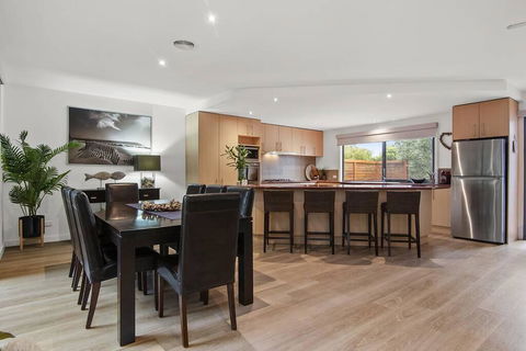 Rye-gowrie Front Beach House - e-Seniors 1
