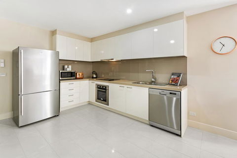 Salt 13 Luxury Apartment - e-Seniors 3