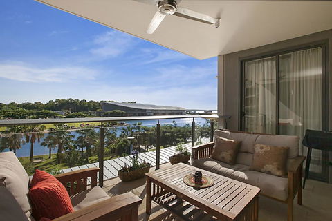 Saltwater Suites - 1,2 & 3 Bed Waterfront Apartments - e-Seniors 2
