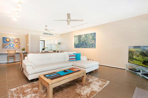 Saltwater Suites - 1,2 & 3 Bed Waterfront Apartments - e-Seniors 1