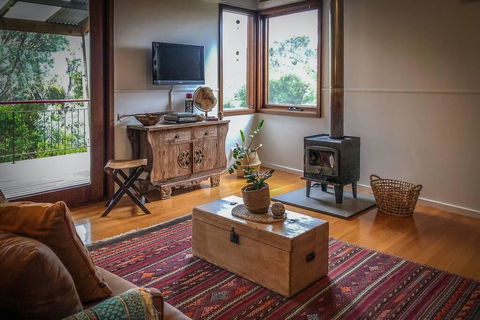 Samphire Beach House - e-Seniors 1