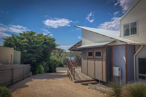 Samphire Beach House - e-Seniors 2