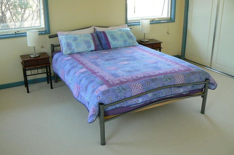 Sandy Point Beach Escape 2 Bedroom Apartment - e-Seniors 2