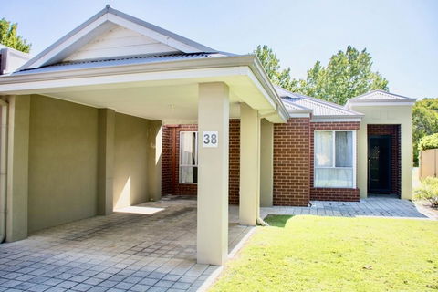 Sea Breeze - Broadwater - e-Seniors 0