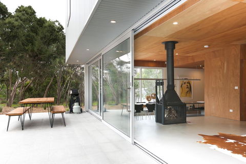 SeaSalt Beach House - Architecturally Designed - e-Seniors 2