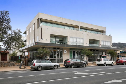 Seaside Apartment Getaway - e-Seniors 3