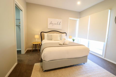 Seaside Escape - e-Seniors 3