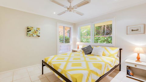 SECRET GARDEN - WiFi - Netflix - Pet Friendly - e-Seniors 2