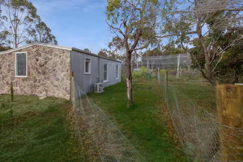 Shearers Cottage - Pet Friendly Holiday Accommodation - e-Seniors 1