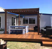 Shellharbour Beach Cottage - walk onto Patrolled beach with flags in summer - e-Seniors