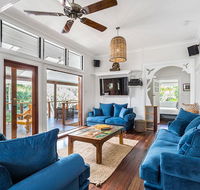 Skye Lodge Byron Bay - Walk to town in 5 minutes - e-Seniors