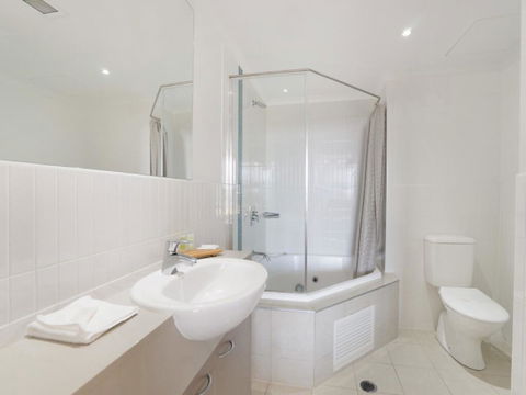 Soho - Ettalong Beach Resort - e-Seniors 1
