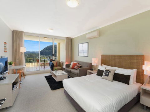 Soho - Ettalong Beach Resort - e-Seniors 0