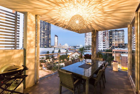 SoHo Penthouse - e-Seniors 0