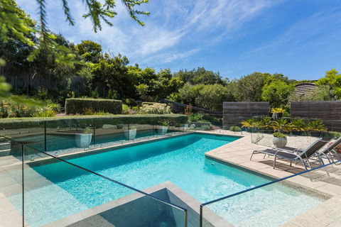 Sophisticated Contemporary Coastal Living With Sweeping Views In Cape Schanck - e-Seniors 0