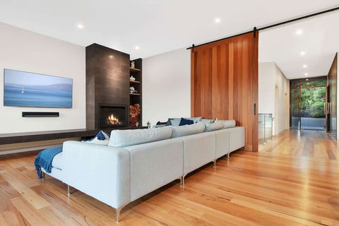 Sorrento Luxury Home - e-Seniors 1