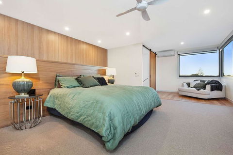 Sorrento Luxury Home - e-Seniors 3