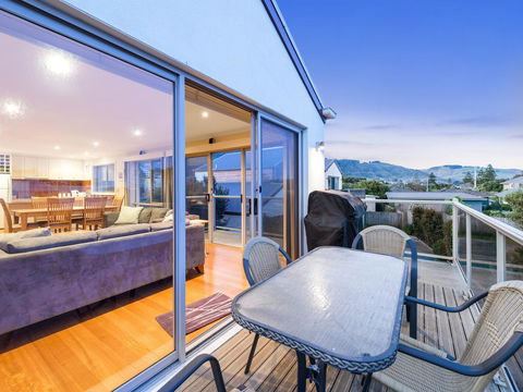 Sound Of The Sea - e-Seniors 1