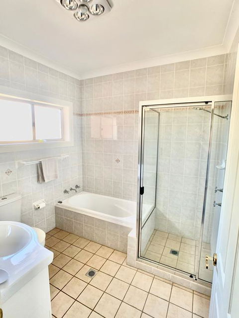 Spacious 2 Bed, 2 Bath Villa - Central Location - Quiet - e-Seniors 3